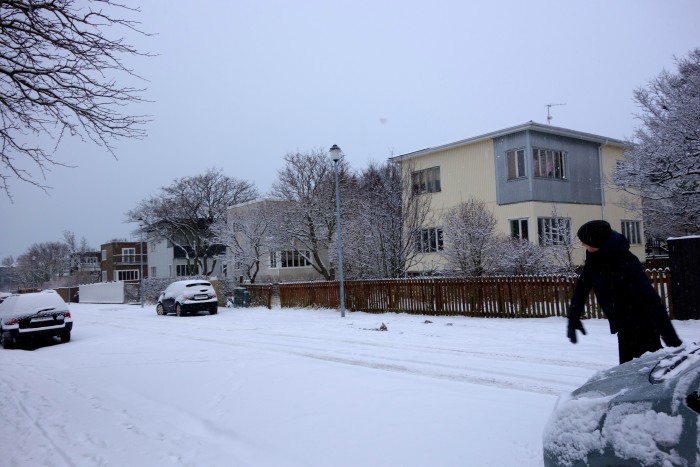 Snow in Reykajvik 